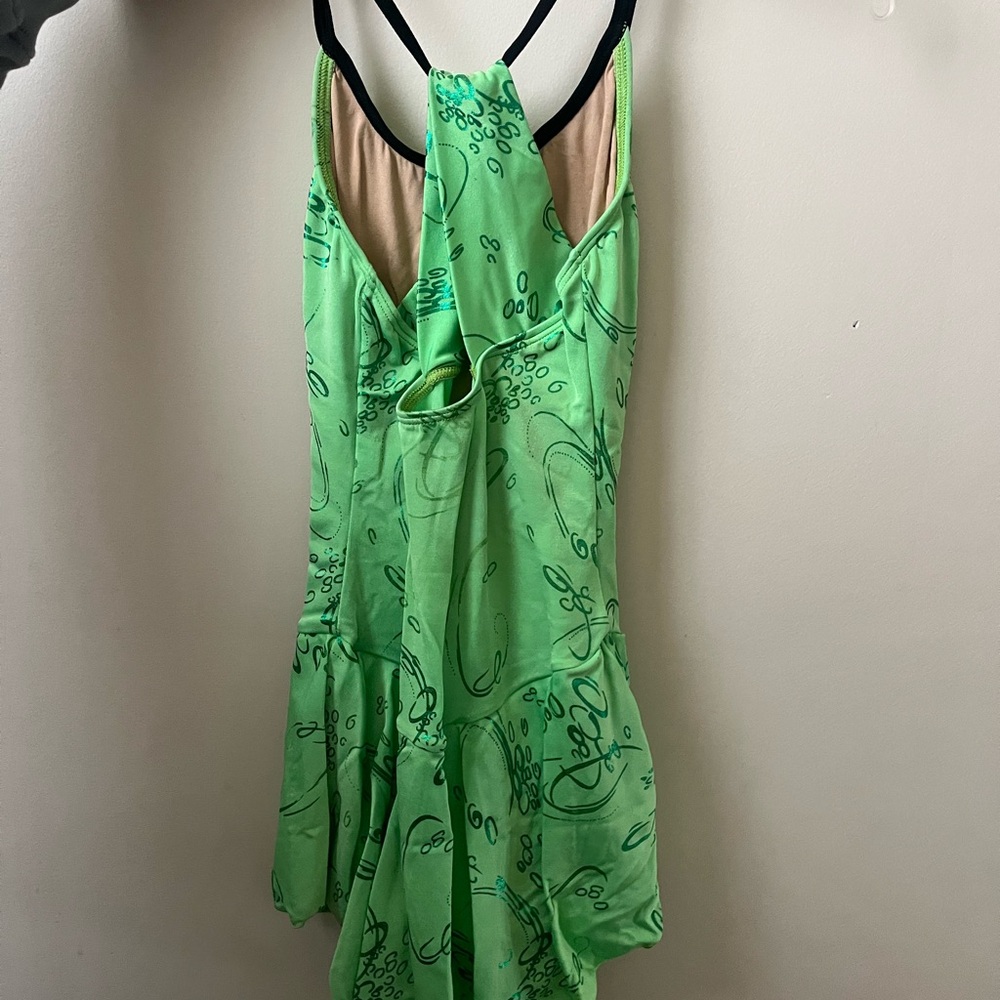 Motionwear Green Patterned Figure Skating/Dance Dress - Picture 2 of 2